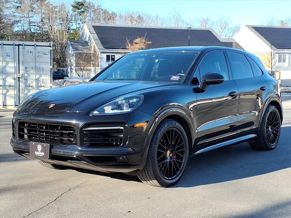 2021 Porsche Cayenne GTS's photo