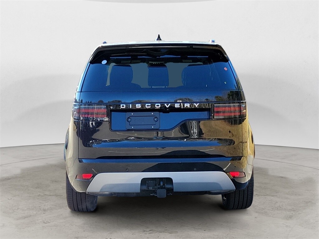 2024 Land Rover Discovery Metropolitan Edition photo 4