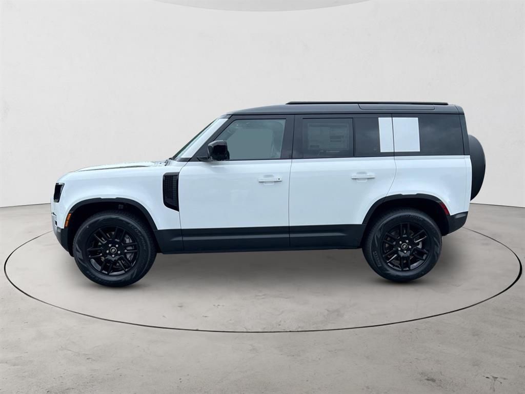 2025 Land Rover Defender 110 S photo 2