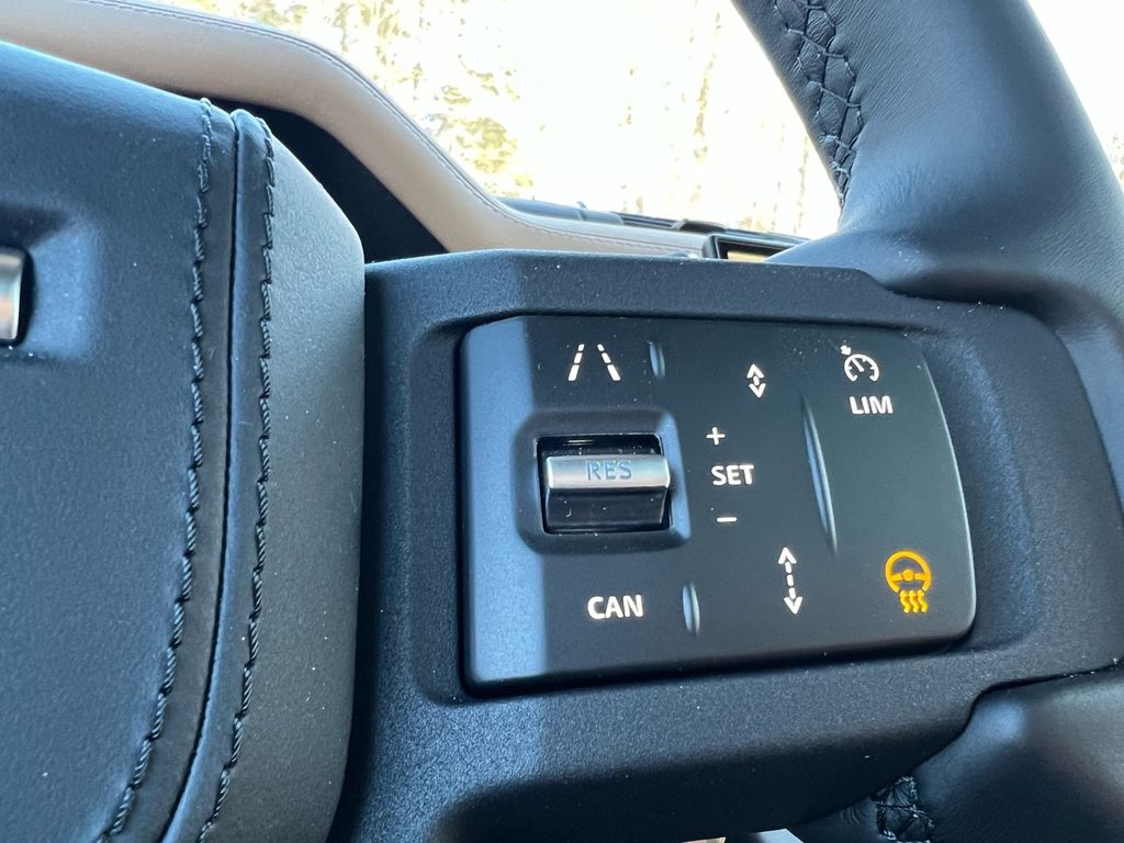 2026 Land Rover Defender V8 - Photo 13