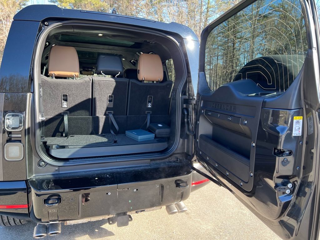 2026 Land Rover Defender V8 - Photo 24