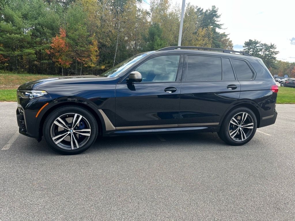 2022 Bmw X7 M50i photo 2