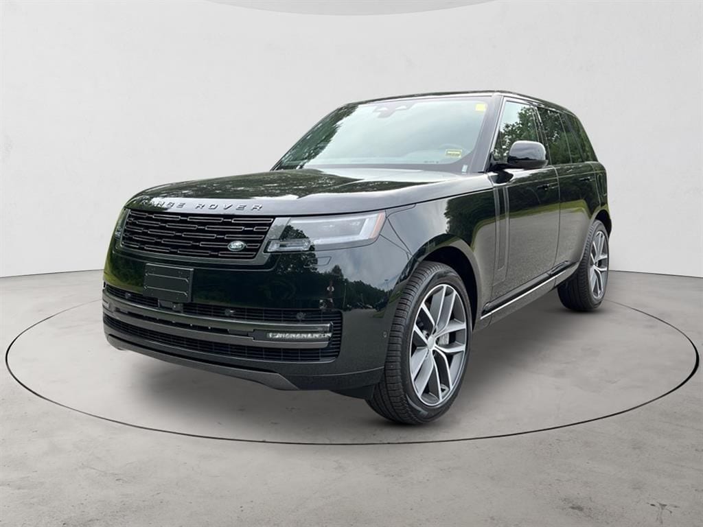 2025 Land Rover Range Rover SE's photo