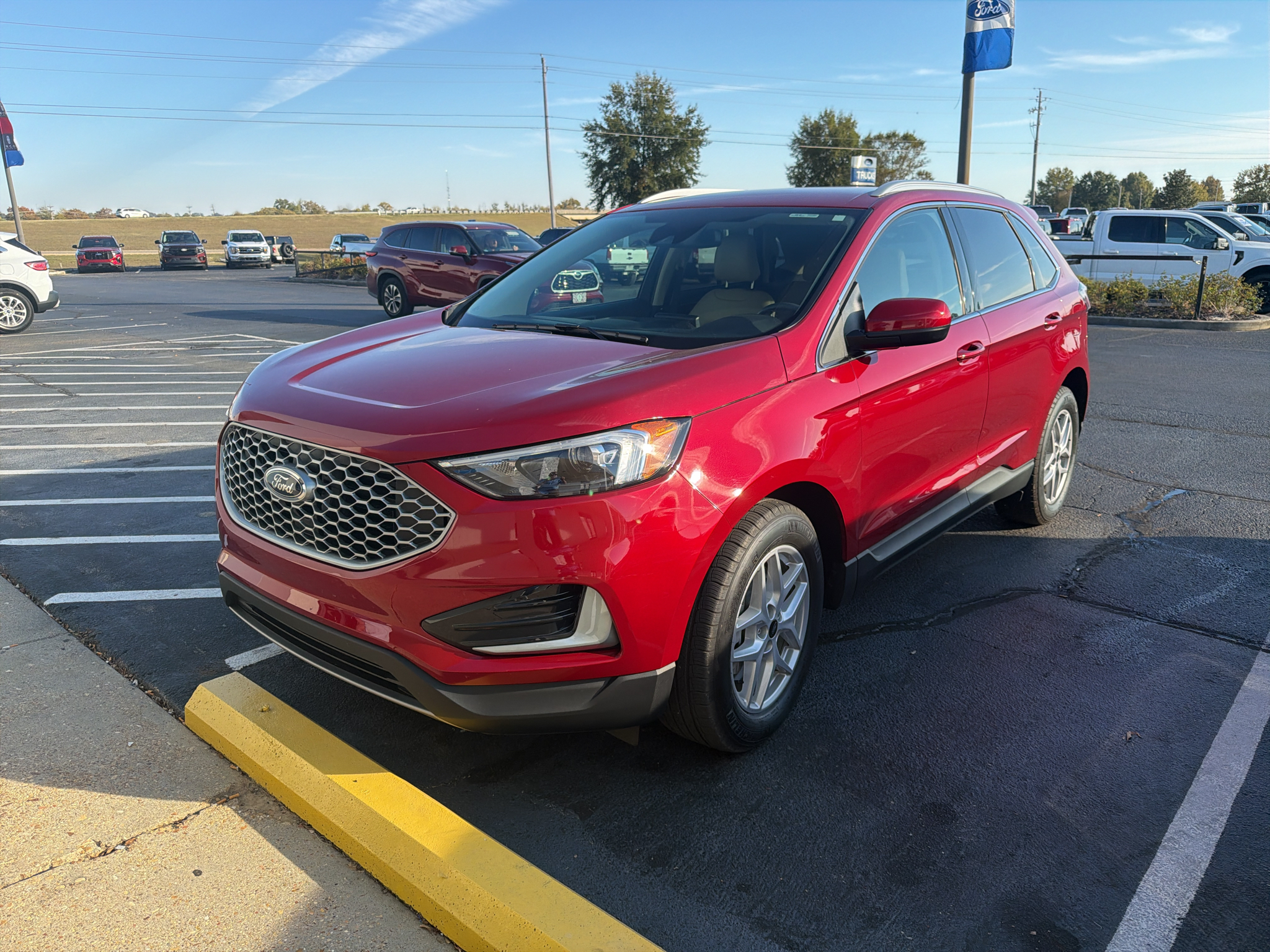 Used 2023 Ford Edge SEL Sport Utility