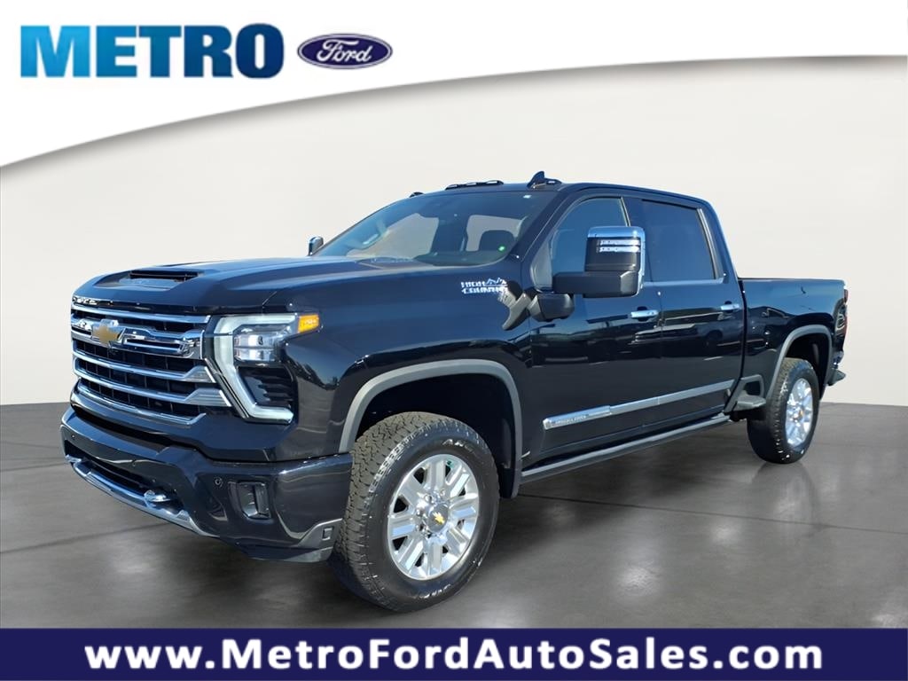 Used 2024 Chevrolet Silverado High Country Crew Cab