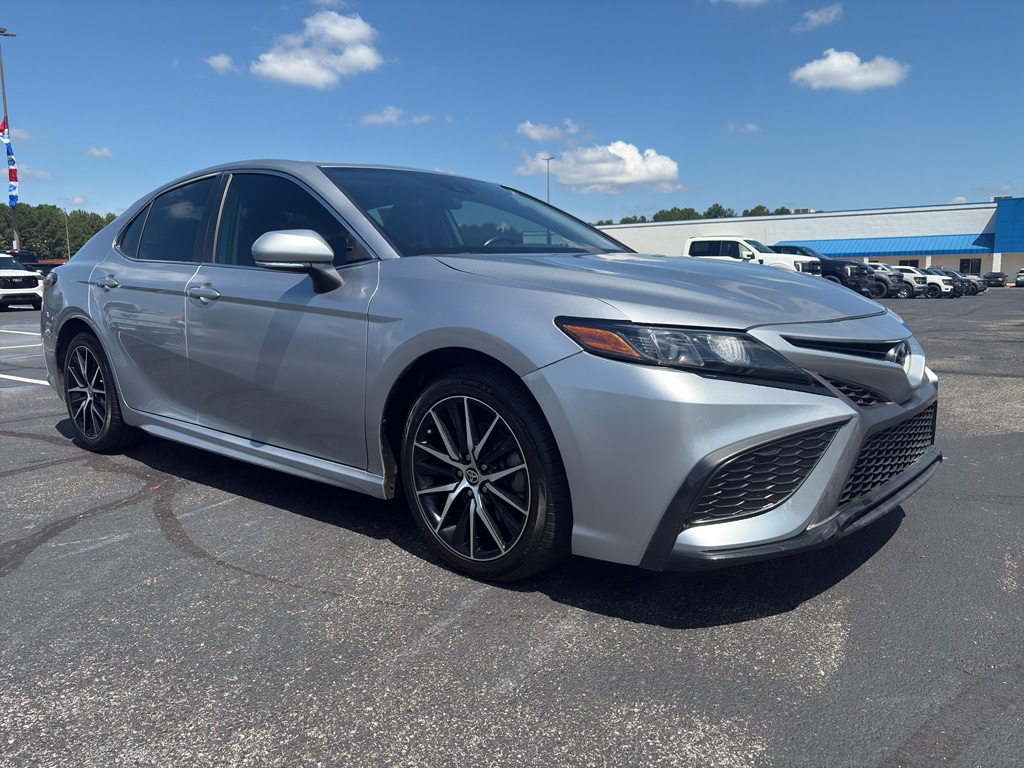 Used 2024 Toyota Camry SE Sedan