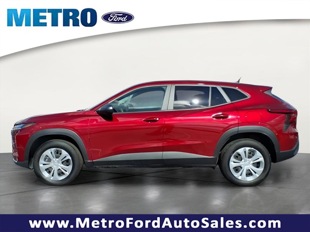 Used 2024 Chevrolet Trax LS SUV