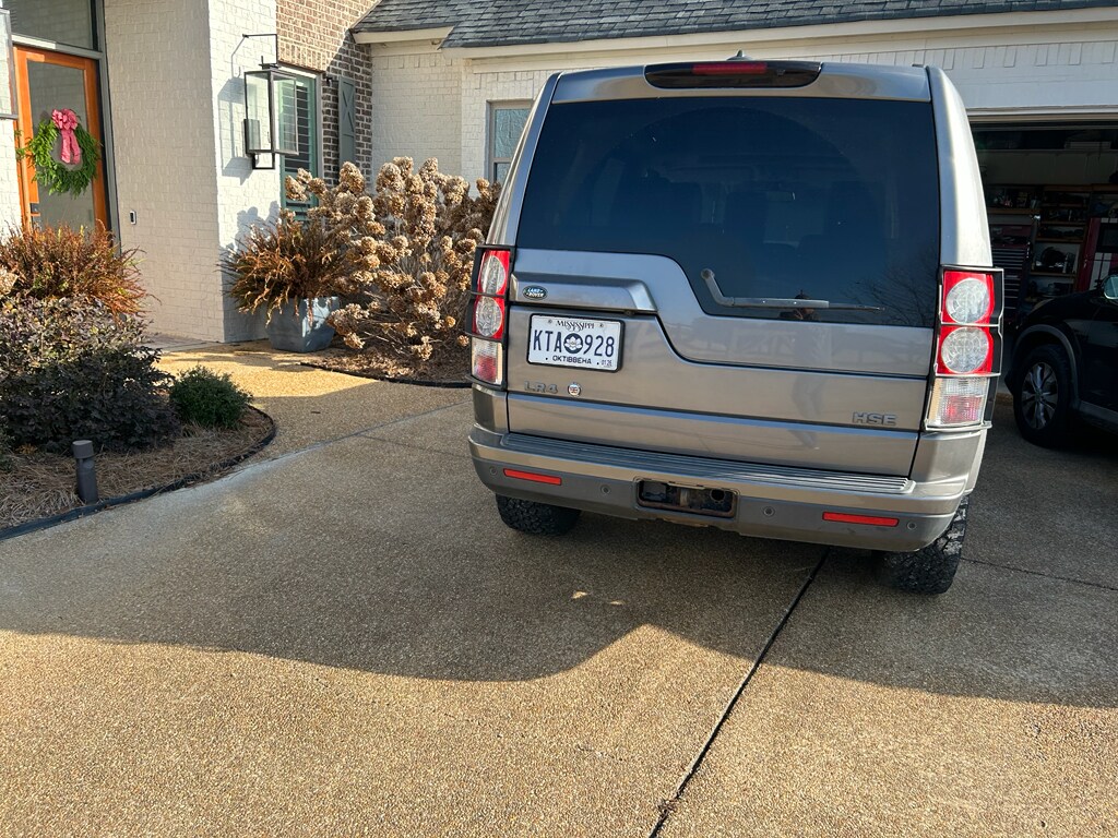 Used 2011 Land Rover LR4 LUX Sport Utility