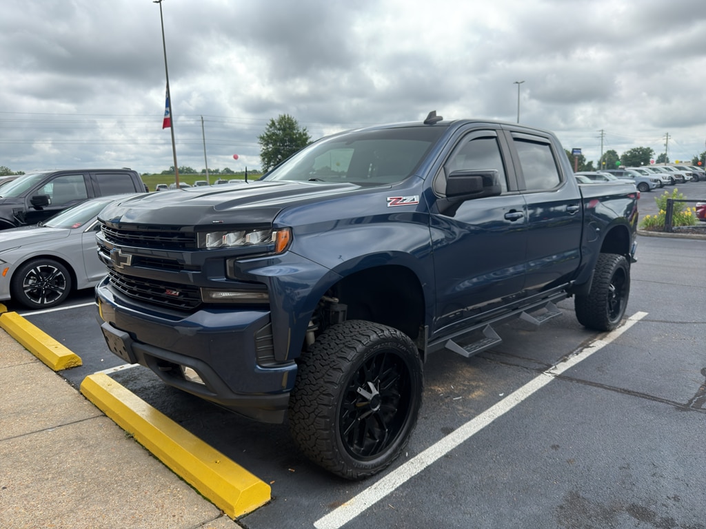 2020 Chevrolet Silverado 1500 RST 4X4 Crew Cab Short Box's photo