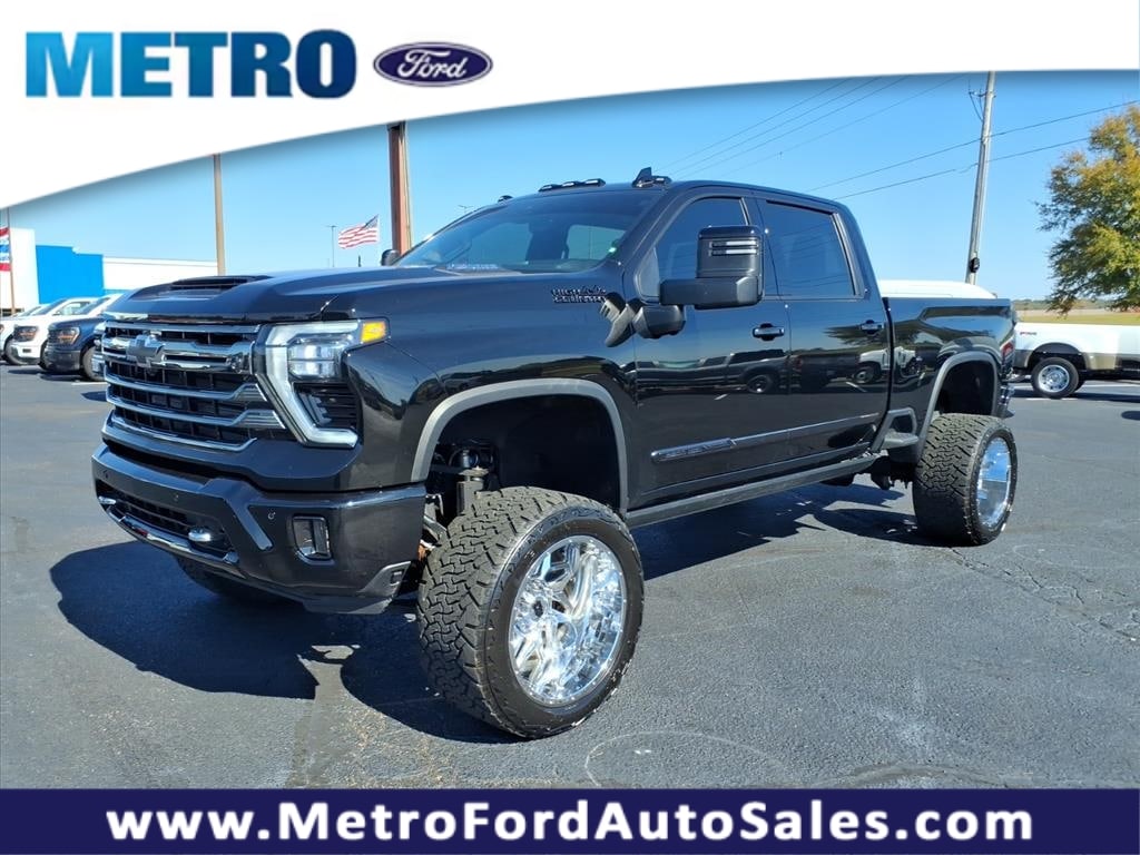 2024 Chevrolet Silverado 2500HD High Country's photo