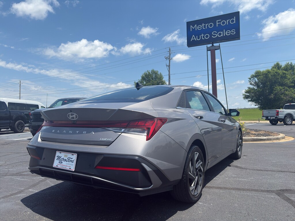 Used 2024 Hyundai Elantra Limited Sedan