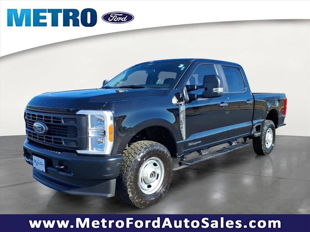 2024 Ford F-350 Super Duty XL's photo