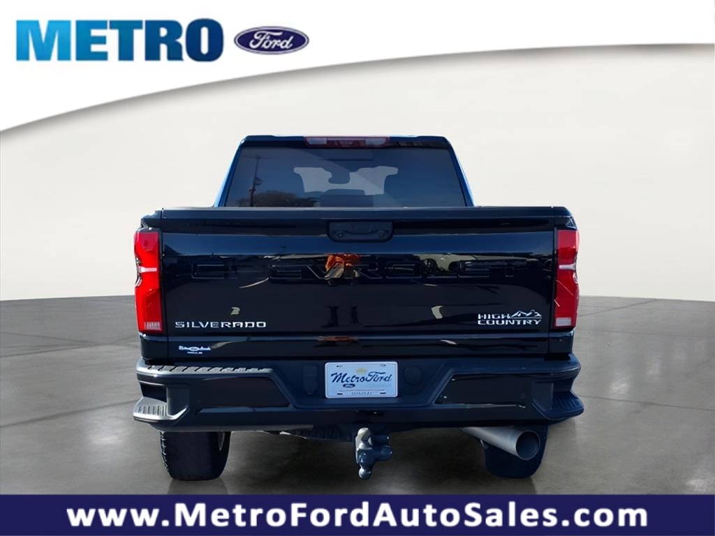 Used 2024 Chevrolet Silverado High Country Crew Cab