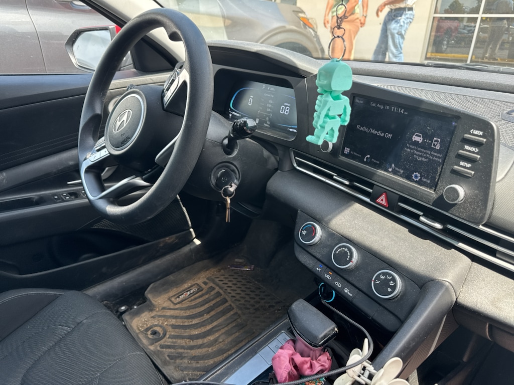 Used 2025 Hyundai Elantra SE Sedan