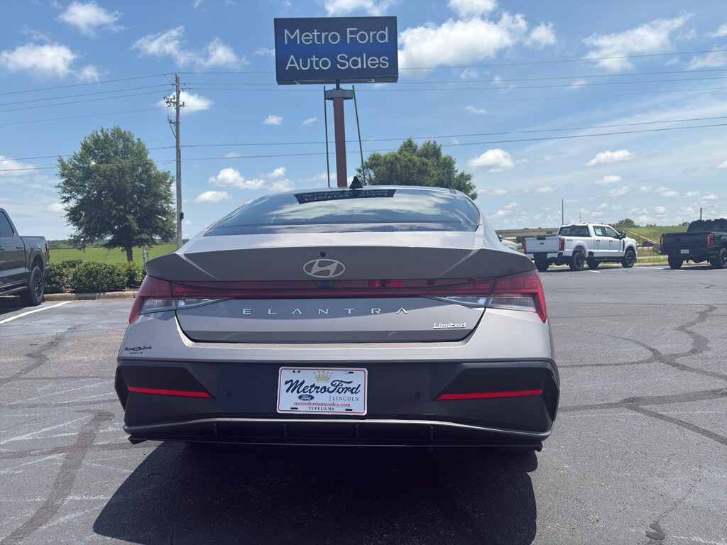 Used 2024 Hyundai Elantra Limited Sedan