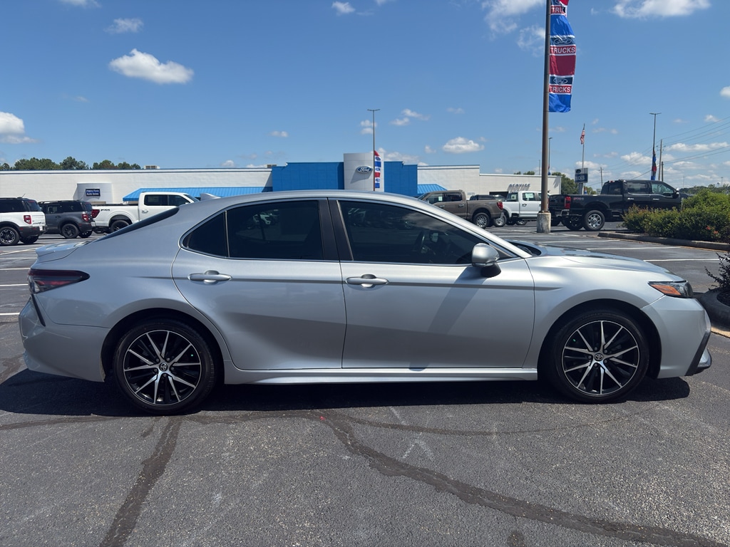 Used 2024 Toyota Camry SE Sedan