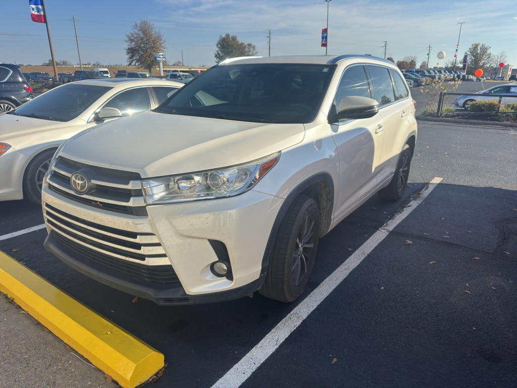 Used 2018 Toyota Highlander XLE Sport Utility