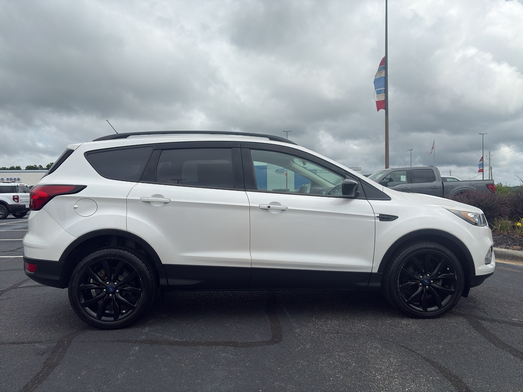 Used 2019 Ford Escape SE Sport Utility