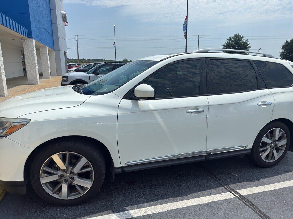 Used 2015 Nissan Pathfinder Platinum Sport Utility