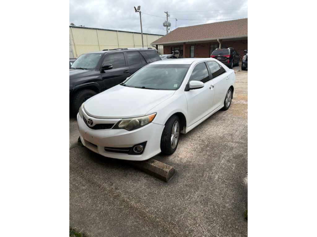 2014 Toyota Camry's photo