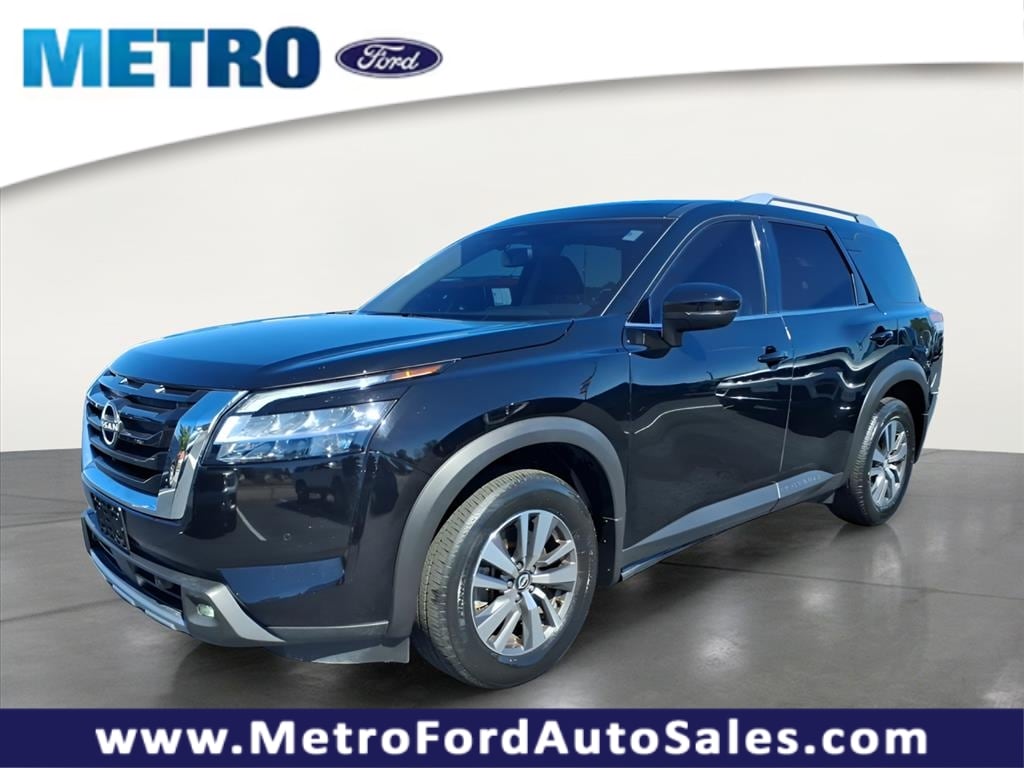 2022 Nissan Pathfinder SL
