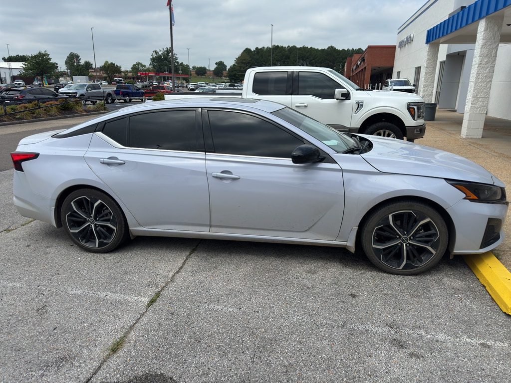 1N4BL4CV3RN364157