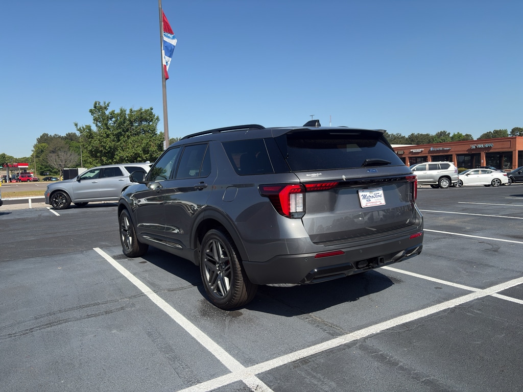 New 2026 Ford Explorer ST-Line Sport Utility