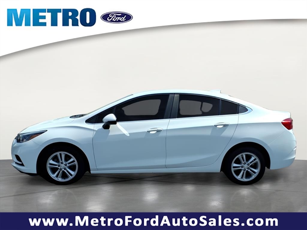 Used 2017 Chevrolet Cruze LT Sedan