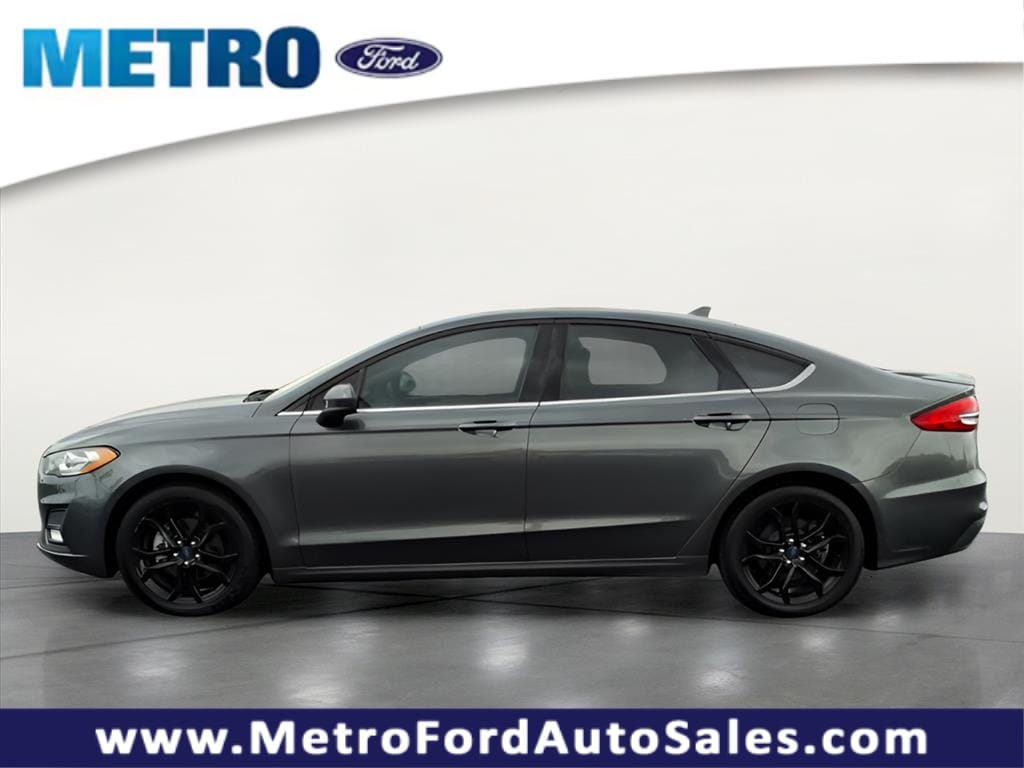 Used 2019 Ford Fusion SE Sedan