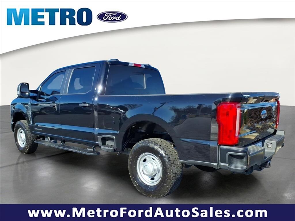 Used 2024 Ford F-350 XL Crew Cab