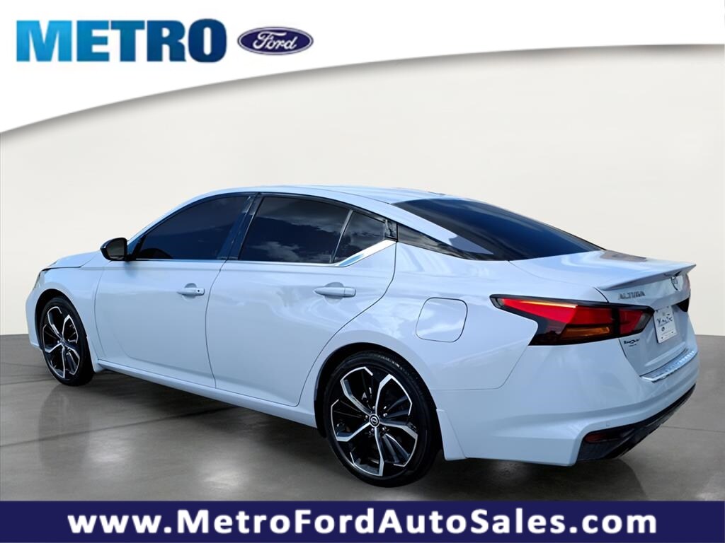 Used 2023 Nissan Altima 2.5 SR Sedan