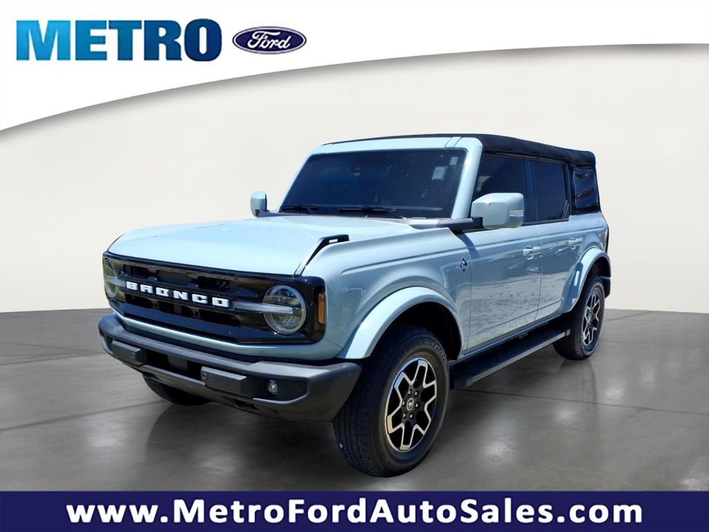 2023 Ford Bronco Outer Banks 4x4's photo