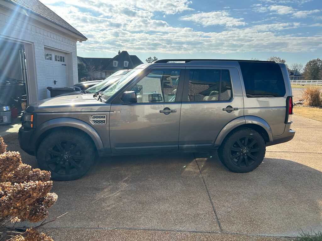 Used 2011 Land Rover LR4 LUX Sport Utility