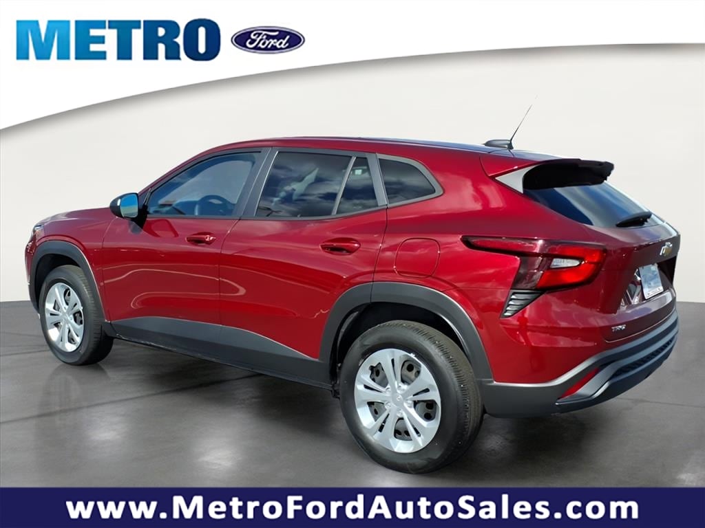 Used 2024 Chevrolet Trax LS SUV
