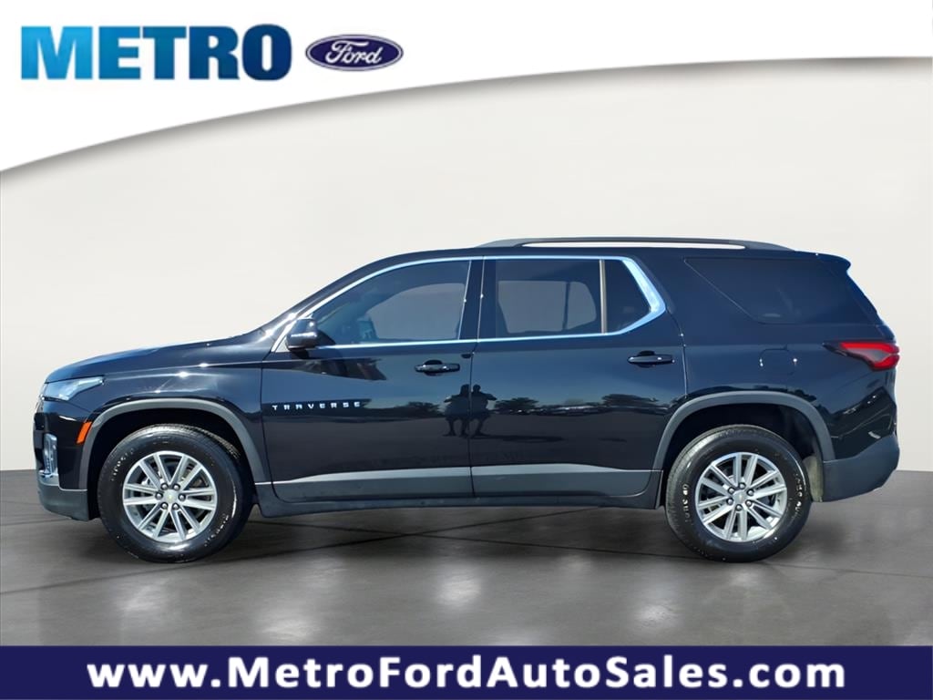 Used 2022 Chevrolet Traverse LT Cloth SUV