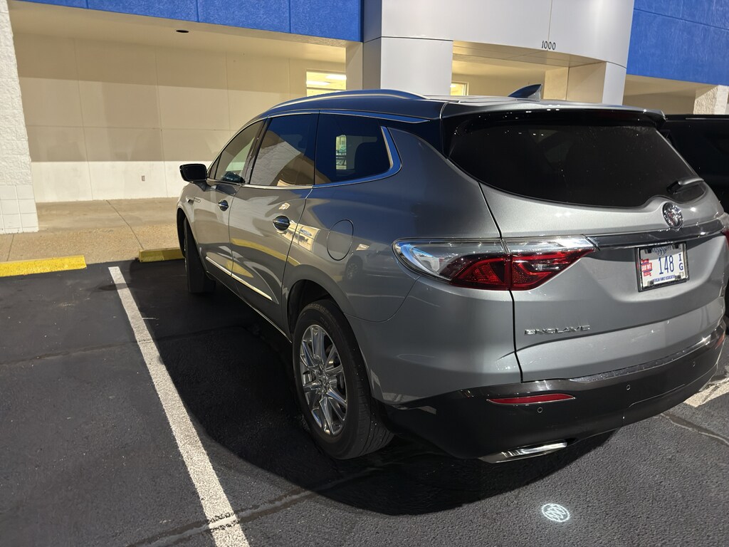 Used 2024 Buick Enclave Essence Sport Utility