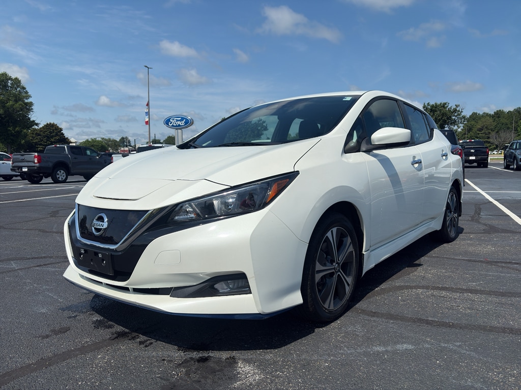 2020 Nissan Leaf SV Plus's photo