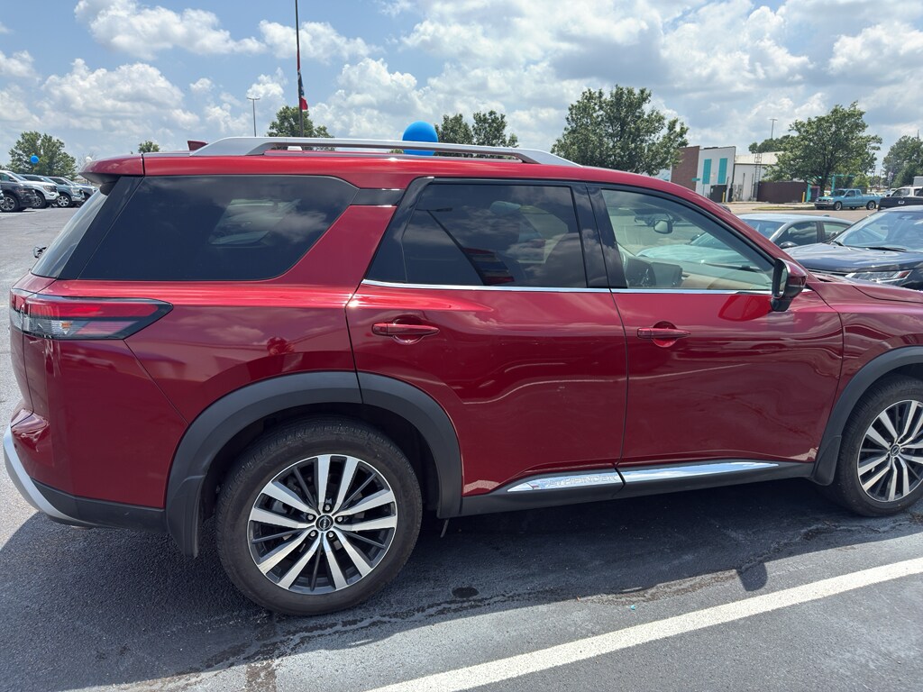 Used 2022 Nissan Pathfinder Platinum Sport Utility