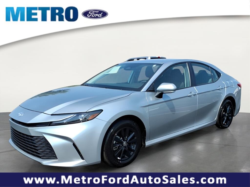 Used 2025 Toyota Camry Hybrid LE Sedan
