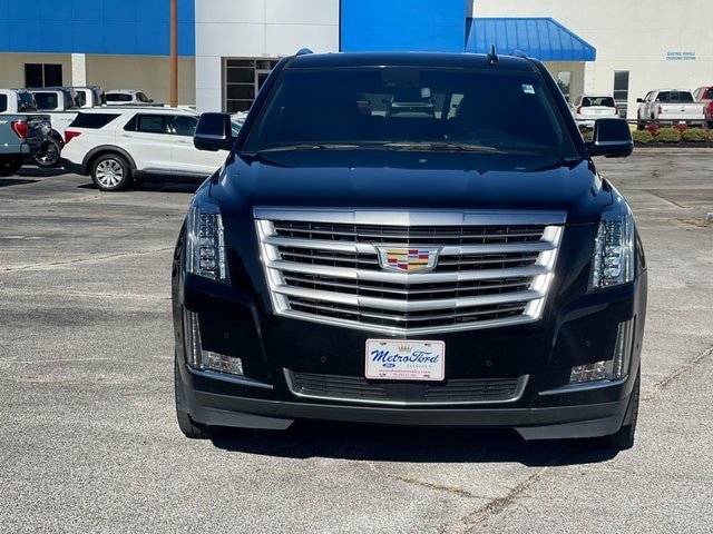 Used 2019 Cadillac Escalade Platinum with VIN 1GYS4DKJ6KR212842 for sale in Tupelo, MS