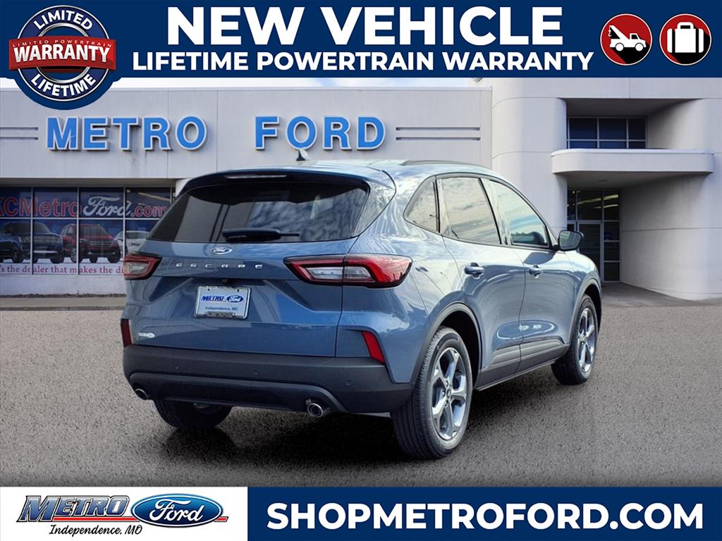 2026 Ford Escape ST-Line photo 2