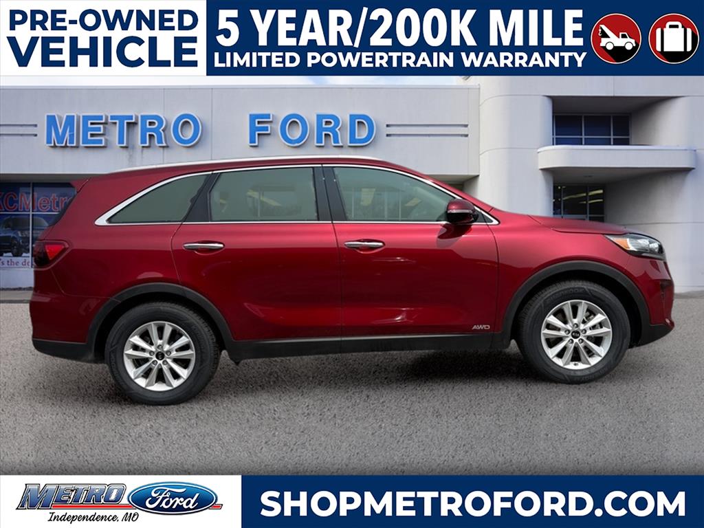 Used 2019 Kia Sorento LX with VIN 5XYPGDA59KG471153 for sale in Kansas City