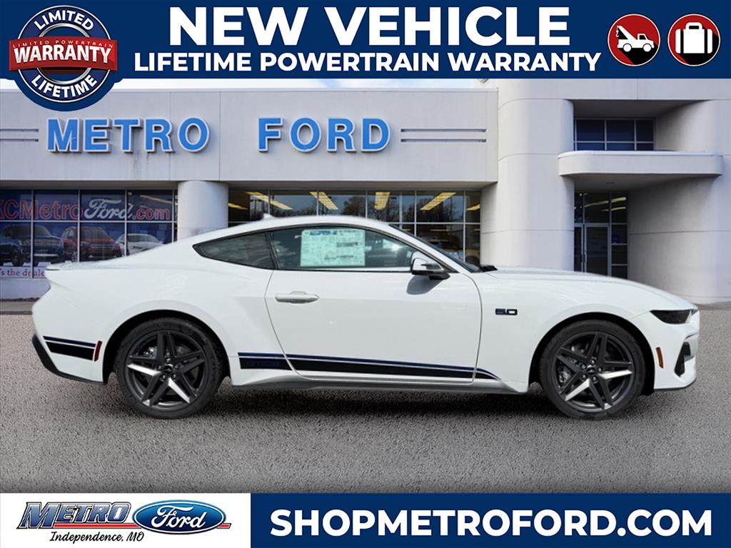 2025 Ford Mustang GT Premium photo 2