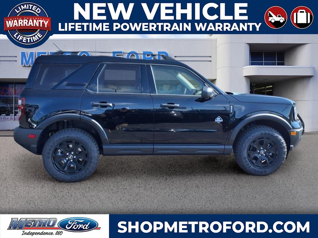 2025 Ford Bronco Sport Outer Banks photo 2