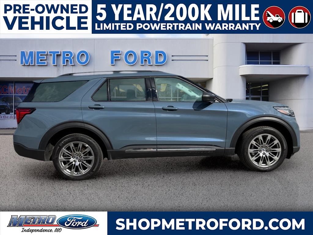 Used 2025 Ford Explorer Active with VIN 1FMUK8DH2SGA07127 for sale in Kansas City