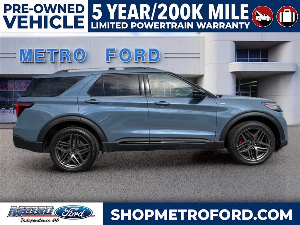 Used 2025 Ford Explorer ST-LINE with VIN 1FMUK8KH8SGA00914 for sale in Kansas City