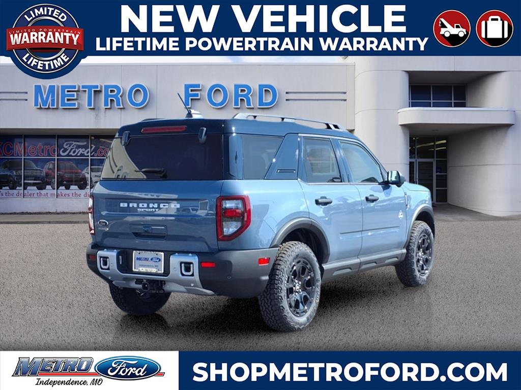 2025 Ford Bronco Sport Outer Banks photo 3