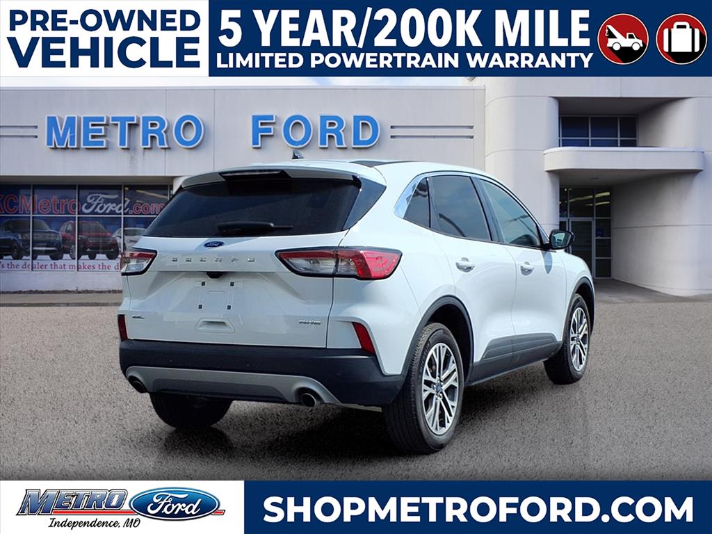 2022 Ford Escape SEL photo 2