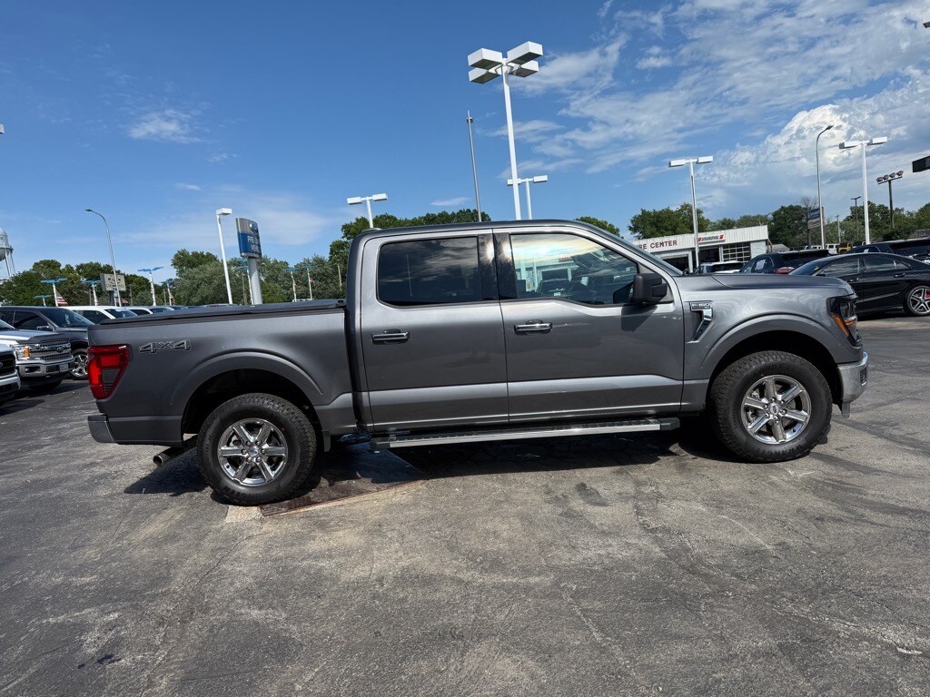 2024 Ford F-150 XLT photo 2