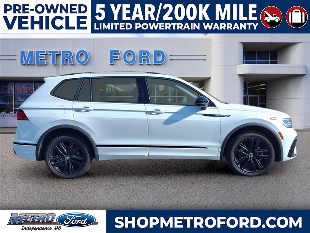 Used 2022 Volkswagen Tiguan SE R-LINE BLACK with VIN 3VV8B7AX4NM130953 for sale in Kansas City